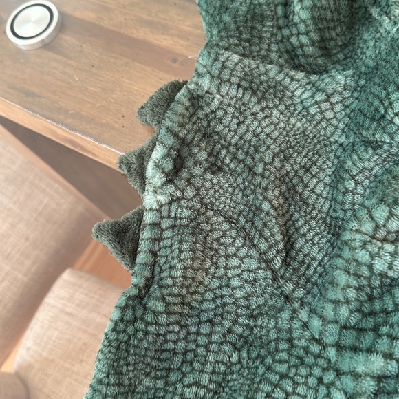 Cat & Jack Dino bathrobe - Picture 7 of 7